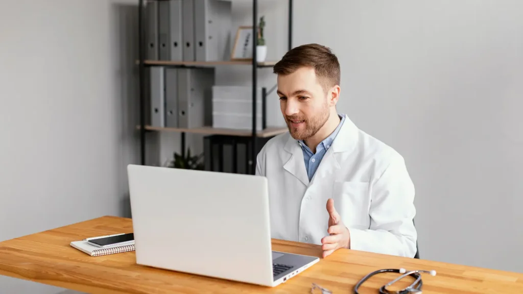 FutureManagement - Az egészségügyi tartalommarketing akkor működik igazán, ha nemcsak tájékoztat, hanem meg is fogja valamivel a célközönséget. Legyen szó egy orvosi rendelőről, diagnosztikai központról vagy magánpraxist folytató szakorvosról: ma már nem elég pusztán leírni a szolgáltatásokat.
